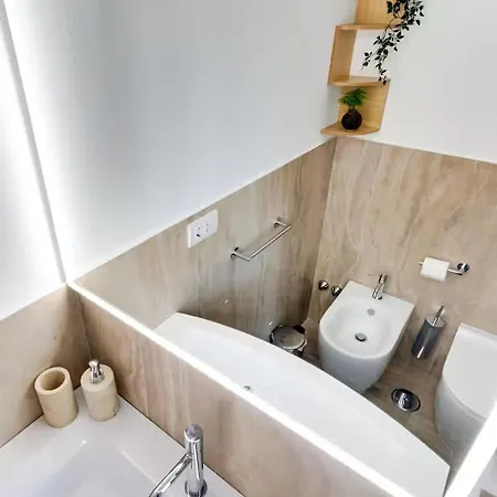 Aurelia Luxury